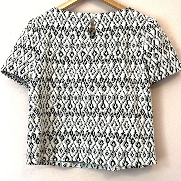 Philosophy Ikat Print Textured Puff Short Sleeve Top Small Geometric Boho Spring - Picture 4 of 8